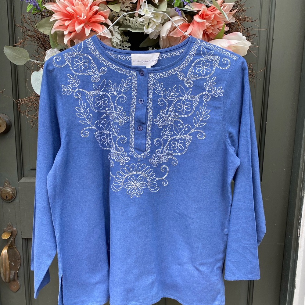 Susan Graver gorgeous Embroidered Tunic Top size M